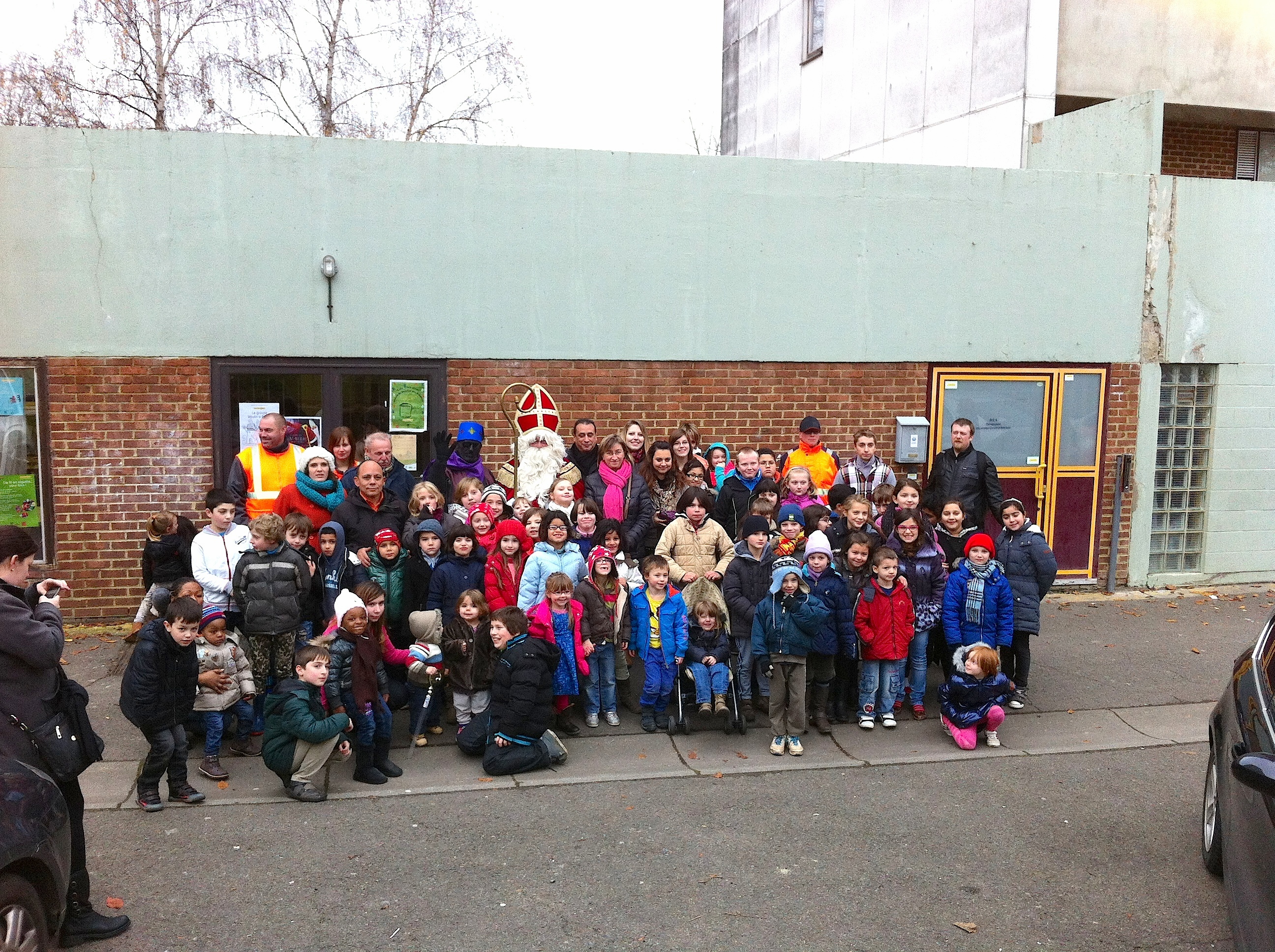 Saint-Nicolas en visite au Quartier des Balances