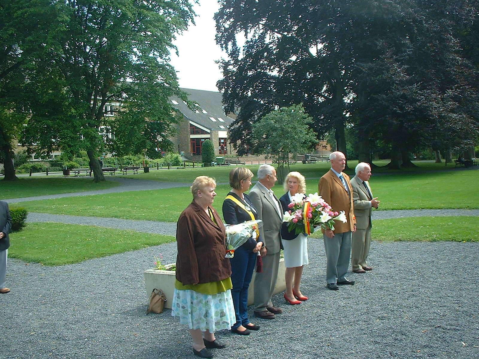 Hommage aux Vétérans du Roi Léopold III au monument aux morts du Parc Astrid à Jambes